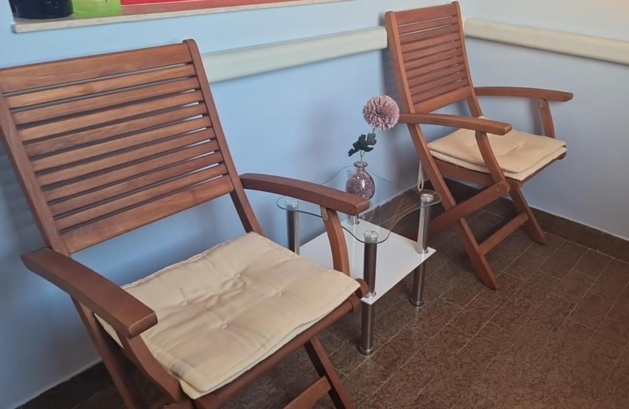 Seaview Apartment โรวีน ภายนอก รูปภาพ