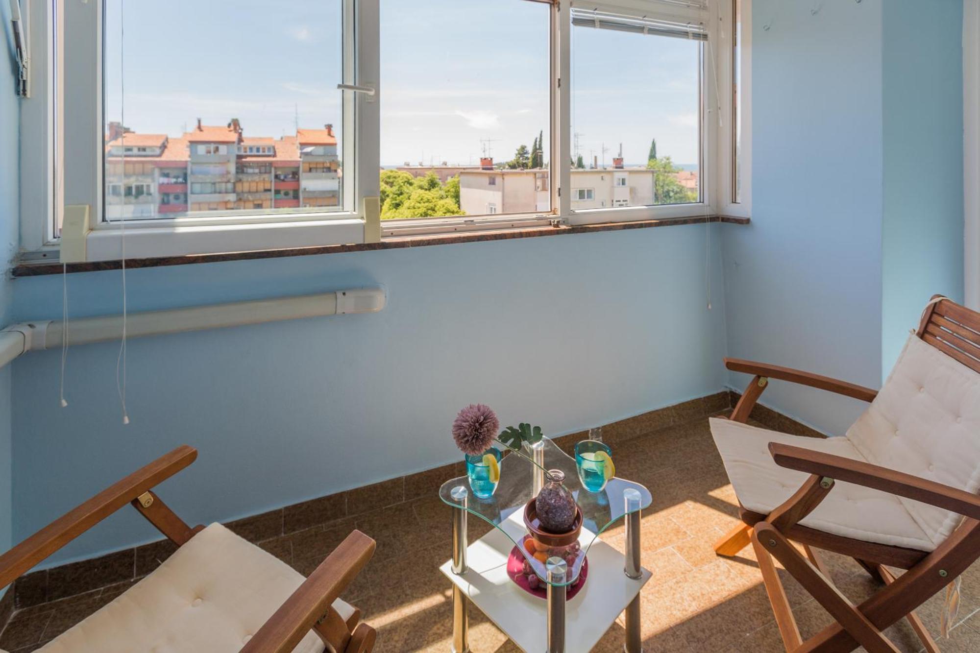 Seaview Apartment โรวีน ภายนอก รูปภาพ